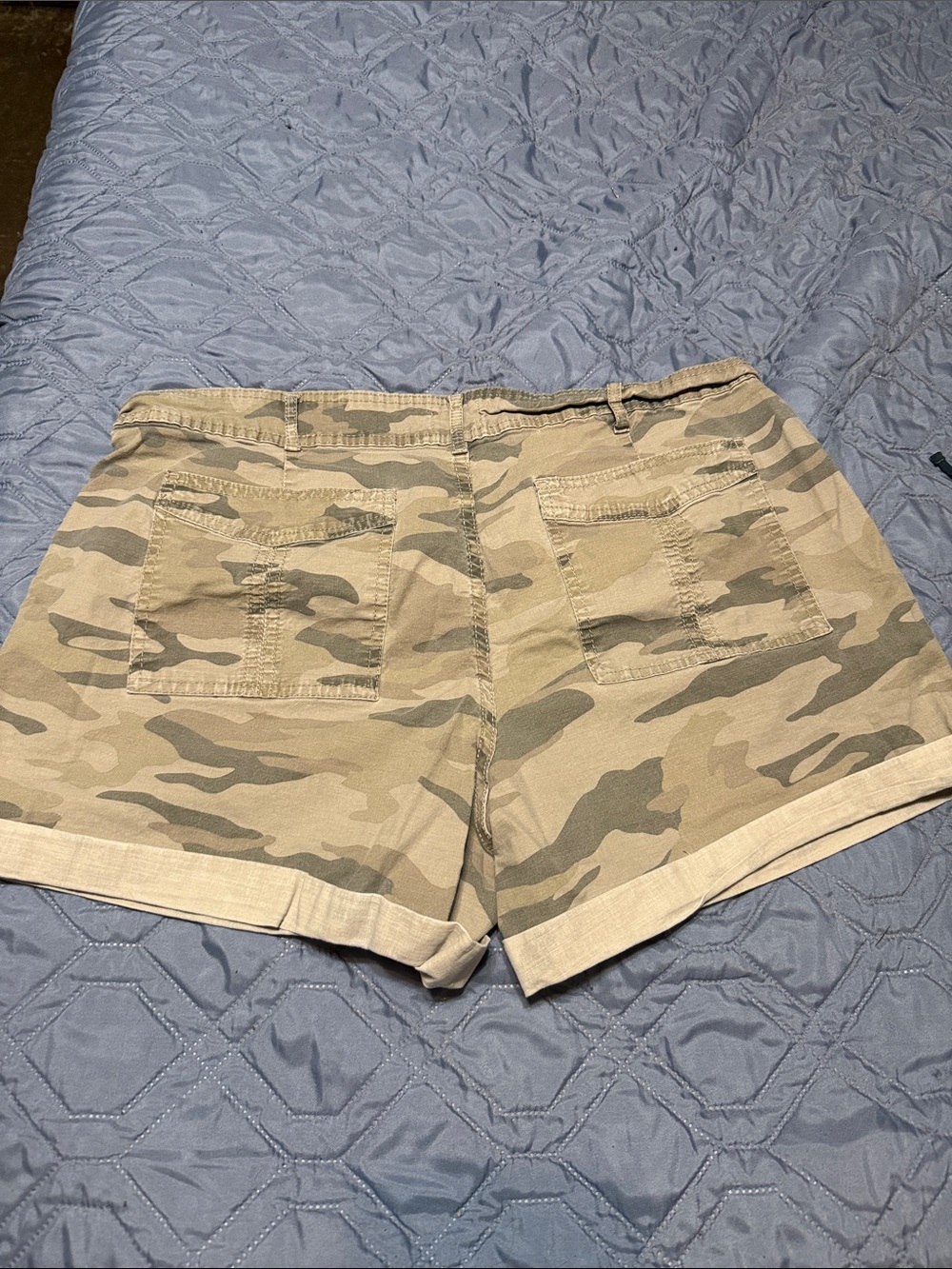 Time and Tru Women's Camouflage Cargo Shorts - Olive/Tan - Picture 3 of 3